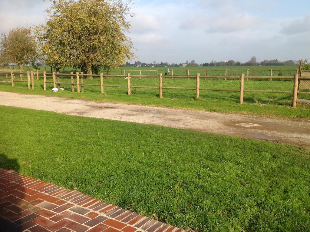 Le Saint Aubin- Maison D Hotes Dans Ce Monastere Du 16 Siecle Amfreville-la-Campagne Eksteriør billede