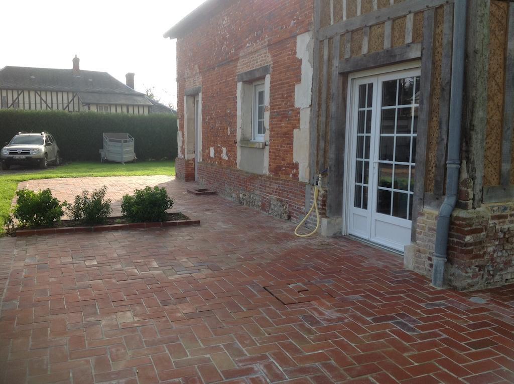 Le Saint Aubin- Maison D Hotes Dans Ce Monastere Du 16 Siecle Amfreville-la-Campagne Eksteriør billede